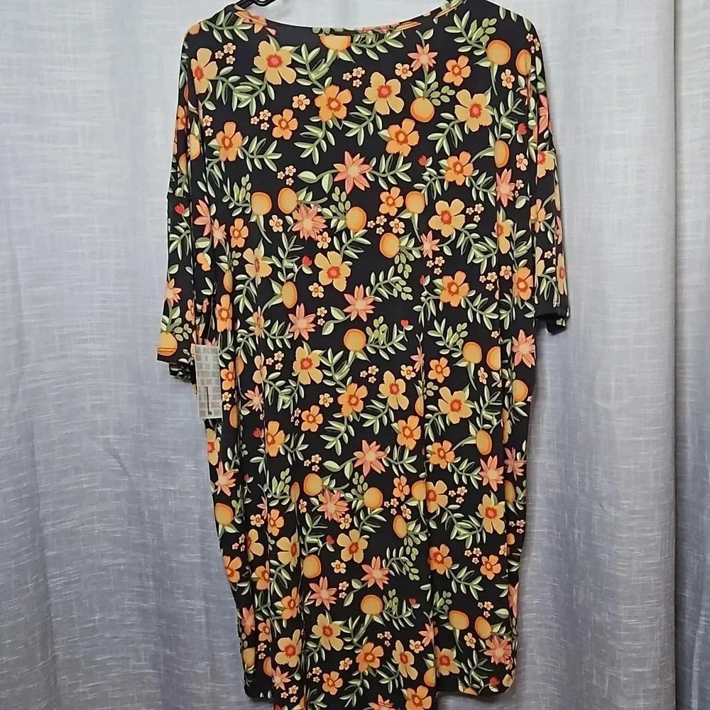 LULAROE TOP - Picture 4 of 6